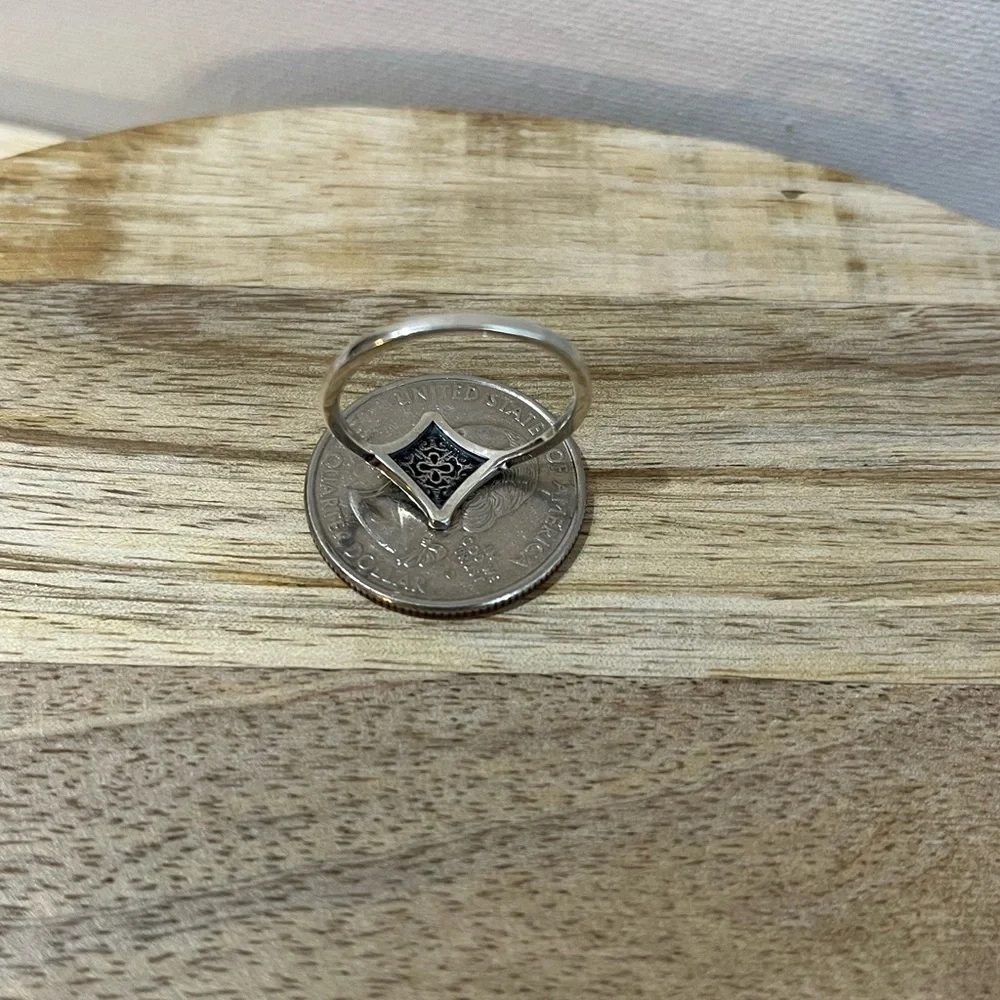SOLID 925 STERLING SILVER BALI STYLE RING SIZE 8.5 DAINTY MINIMAL - Picture 6 of 8